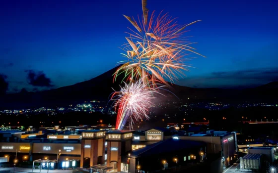 お盆は御殿場アウトレットへ！花火に縁日、グルメも満喫「Gotemba Night!! 2026」が初開催