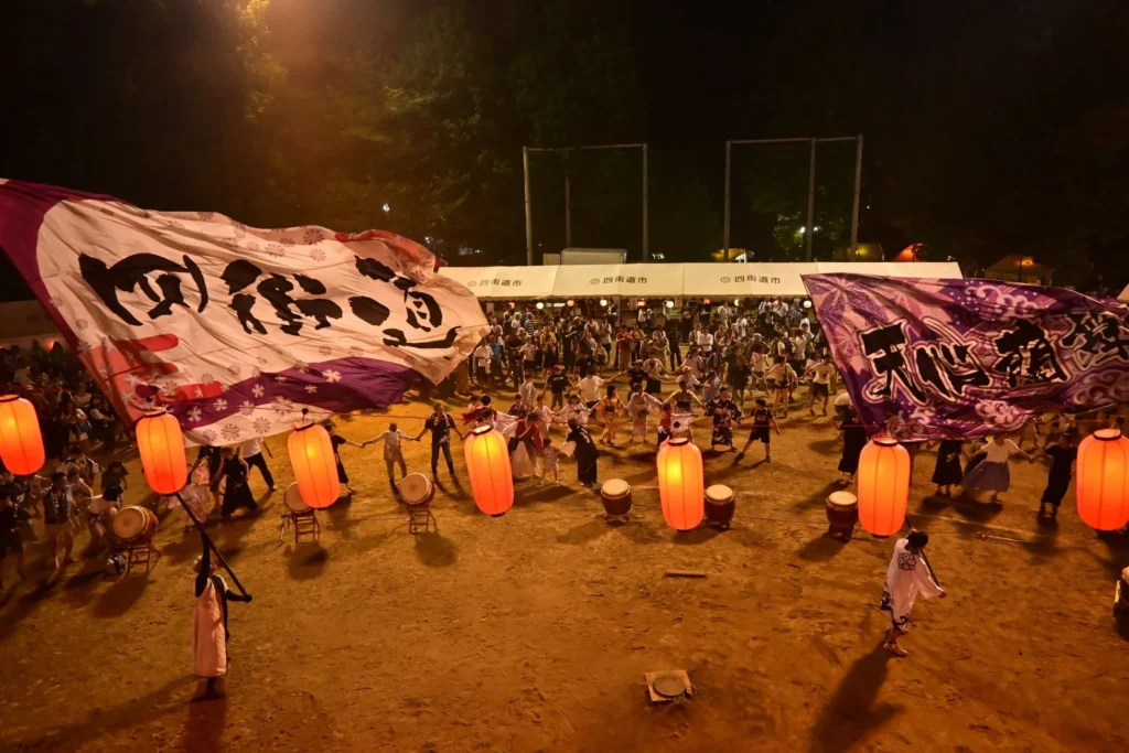 第35回四街道ふるさとまつり、8月22日・23日開催!花火と輪踊りで夏の思い出を!