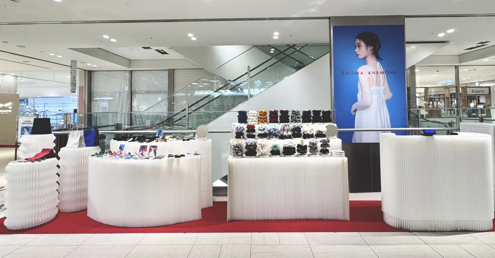 ENOMA ANEMONE POP UP STOREの様子
