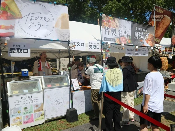 ながさき☆ジェラートと唐揚げのフードスタンド