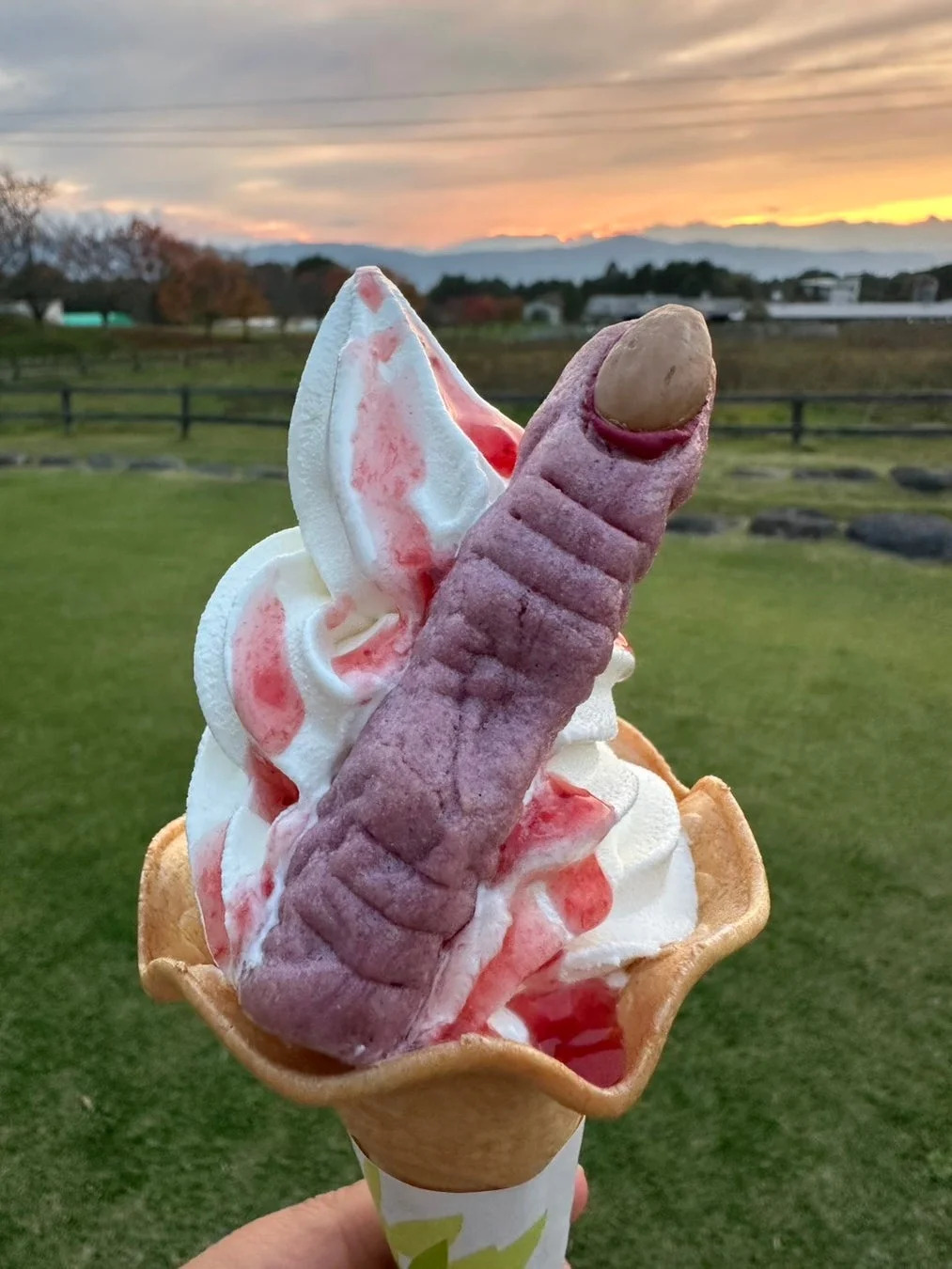ハロウィンデコレーションソフトクリーム
