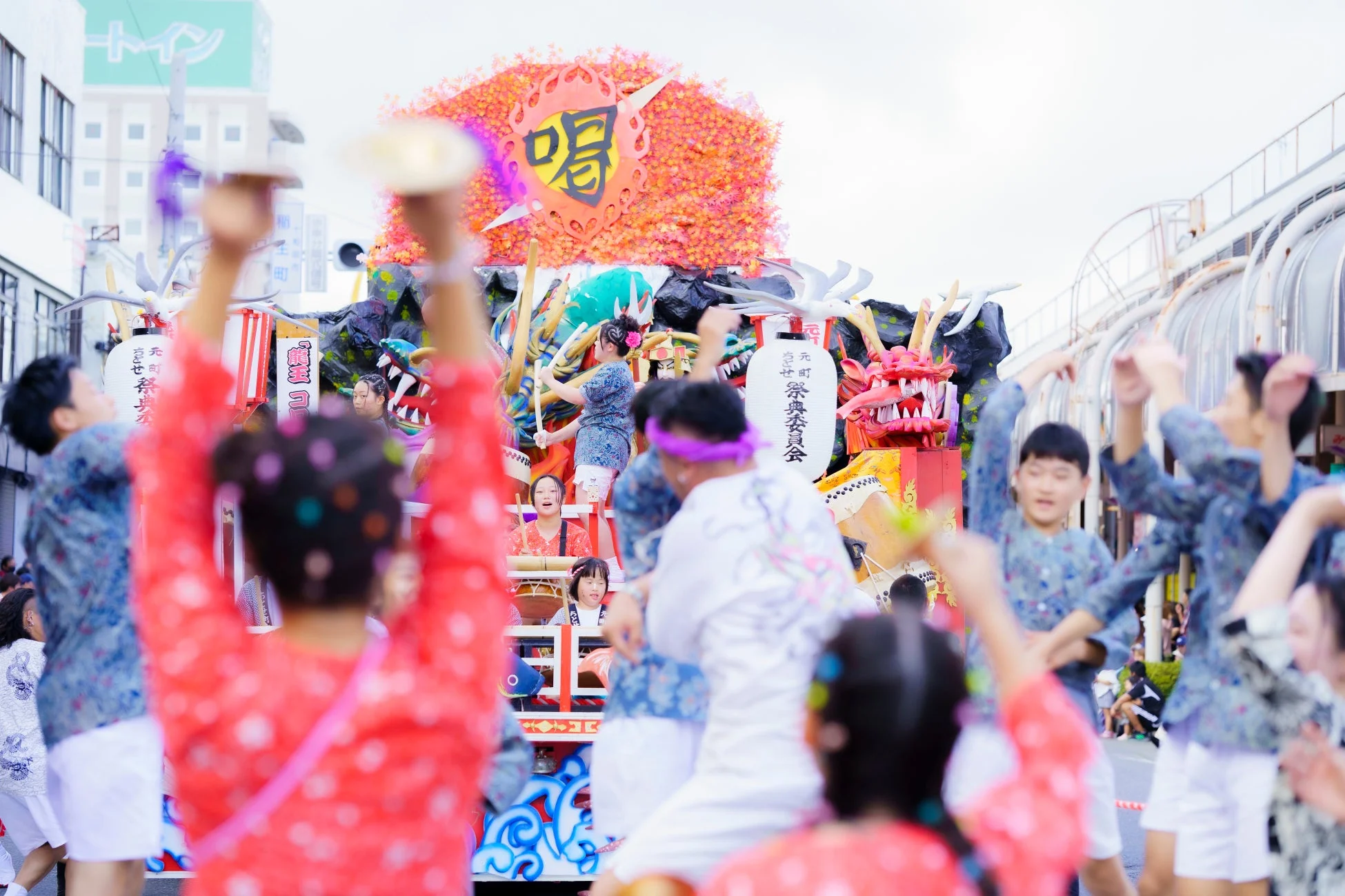 子供たちが引く山車