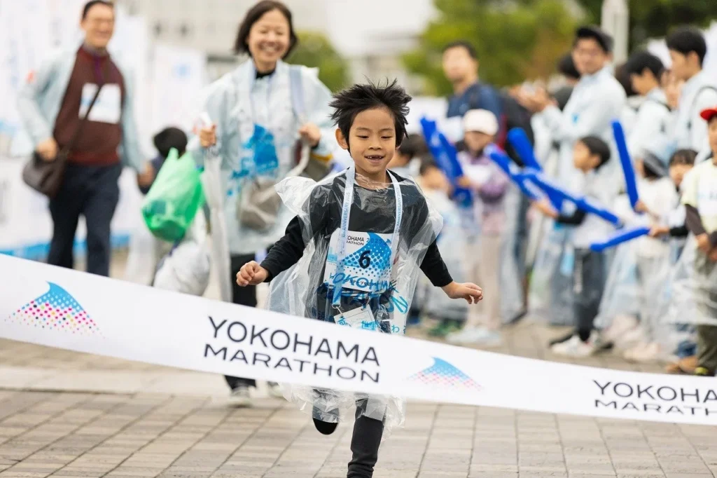 横浜マラソン2026のゴールを体験！親子で感動のフィニッシュテープを切ろう！