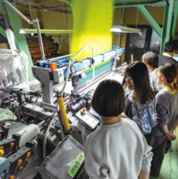 織物工場での見学