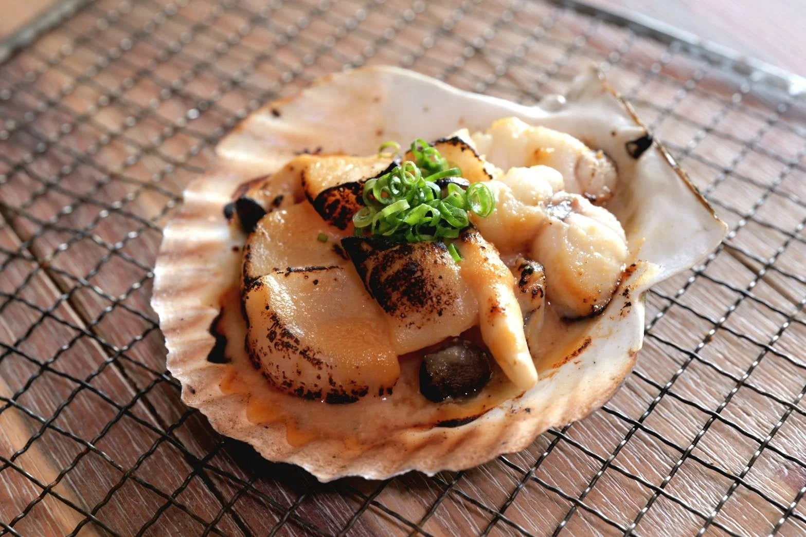 ホタテとネギの貝焼き