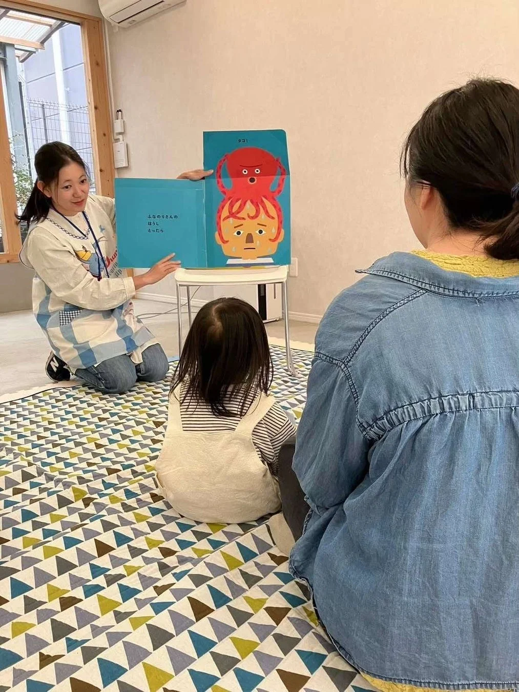 読み聞かせの様子