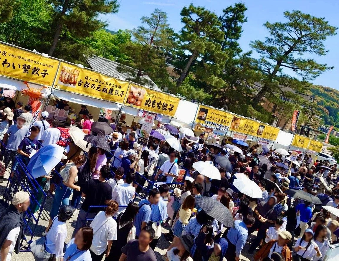 餃子の屋台の様子