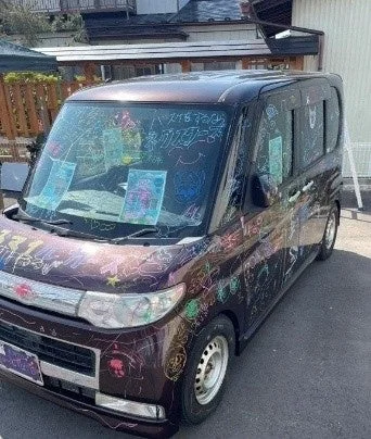 デコレーションされた軽自動車