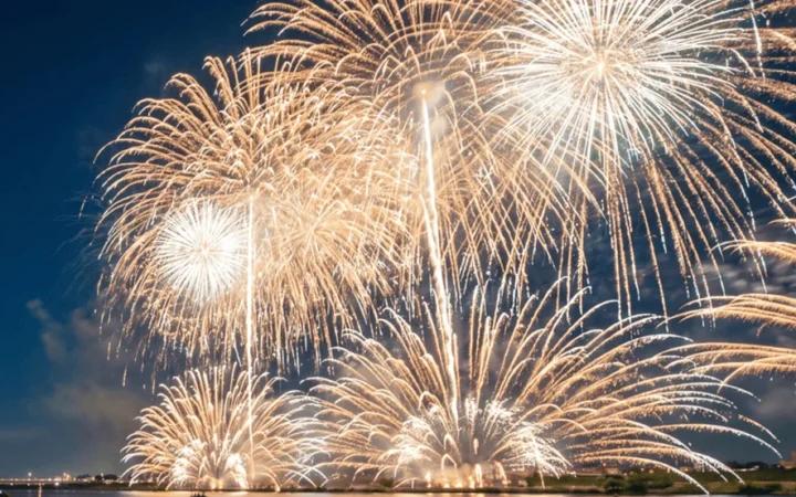 西日本最大級25,000発！「高石超花火2026」を観覧席から満喫！便利な日帰りバスツアーで感動体験へ