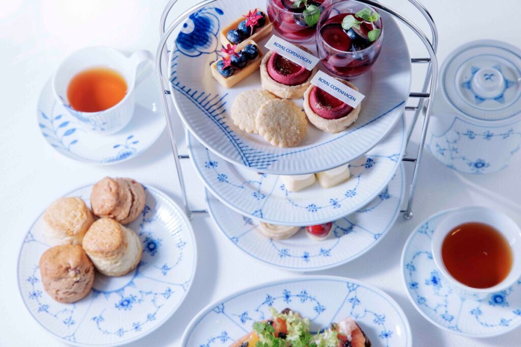【ウェスティンホテル東京】デンマーク王室御用達「ロイヤル コペンハーゲン」と紡ぐ優美な「Royal Copenhagen Afternoon Tea」を11月4日(水)~13日(金)平日限定開催
