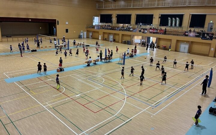 【国富町】県内外から小学生バレーボール39チームが集結！「第33回法華嶽旗争奪小学生バレーボール大会」を開催