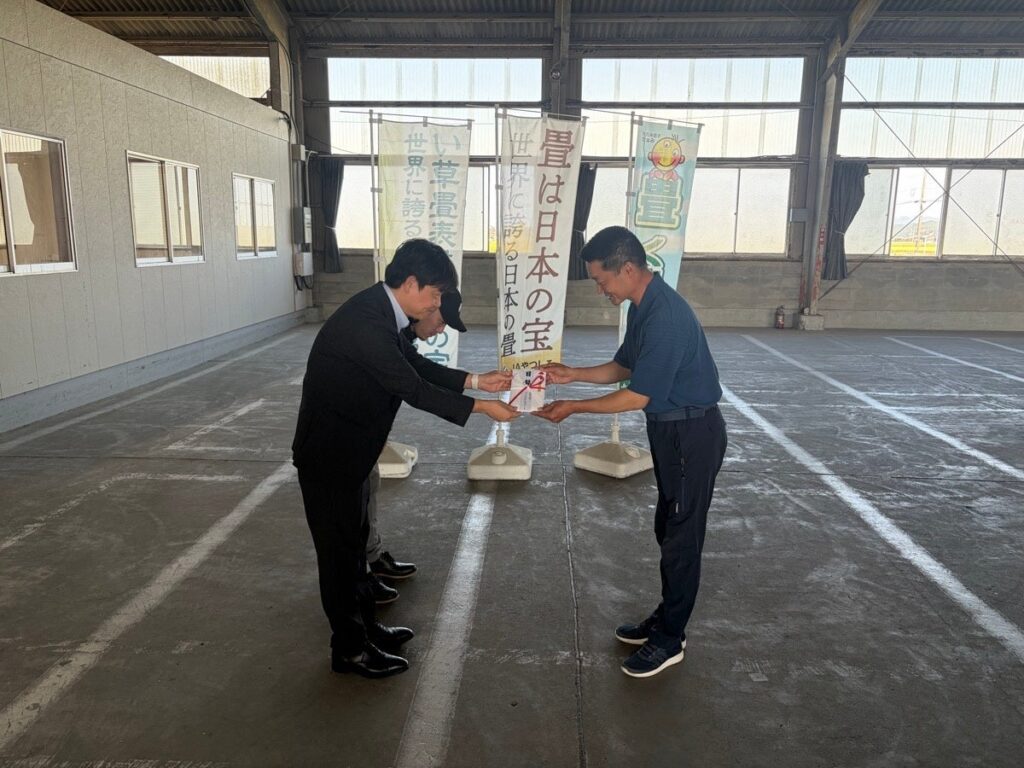令和8年熊本地震で被災したイ草産地へ、チャリティーセミナーの寄付金100万円を贈呈