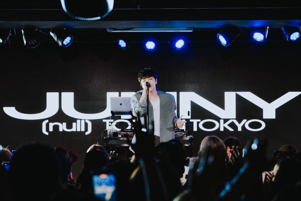 初来日で見せた、韓国R&Bの現在地――JUNNY東京公演レポート