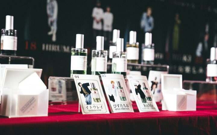 「踊った記憶を、香りで残す。」株式会社オッドロウ、ダンス作品から22種類の香りをつくる「YOEN vol.1」を開催