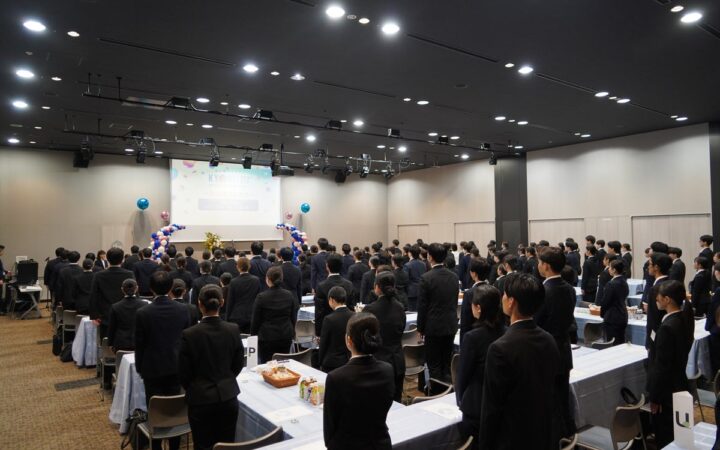 【共立メンテナンス】2026年度10月入社式・2027年度内定式を同日開催