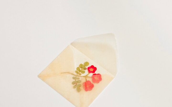 「言葉の代わりに、花を贈る」今村文のプロジェクト「花言葉」がOIL by 美術手帖ギャラリーで10月30日(金)から 自身初の作品集も発表