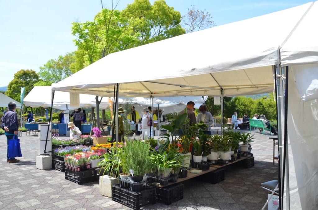 【徳島市】とくしま植物園で「第40回緑化フェア」を開催します